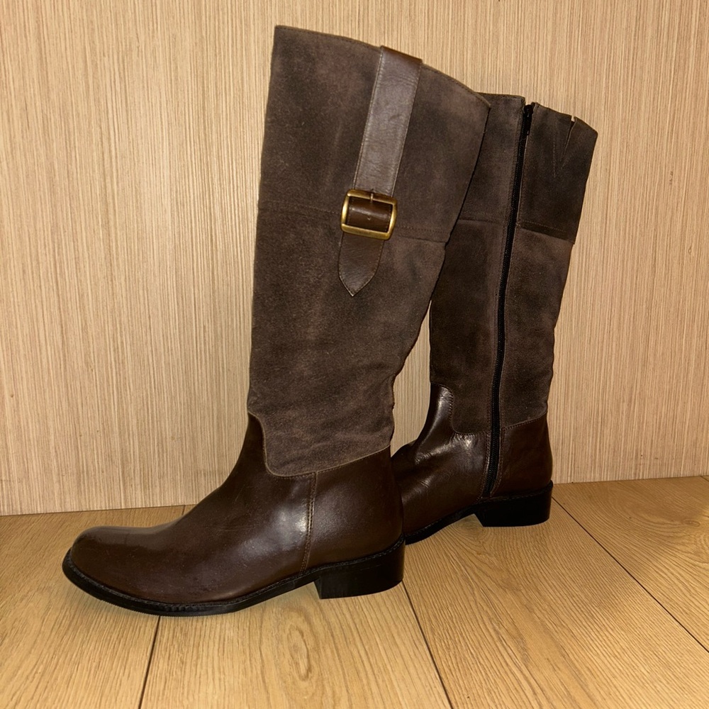 Elegant Brown Leather and Suede Boots - Picture 1 of 4